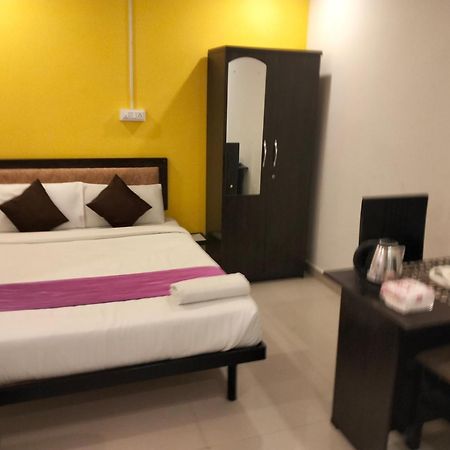 העיר בנגלור Hotel Sy Comforts מראה חיצוני תמונה